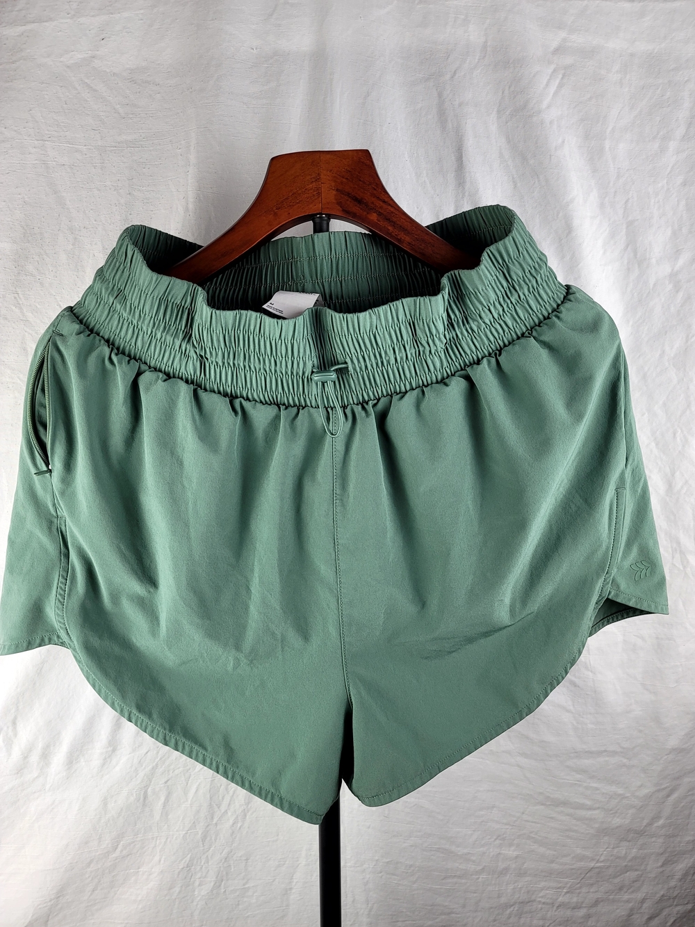 All in Motion Sage Green Active Woven Shorts M Toggle Waist